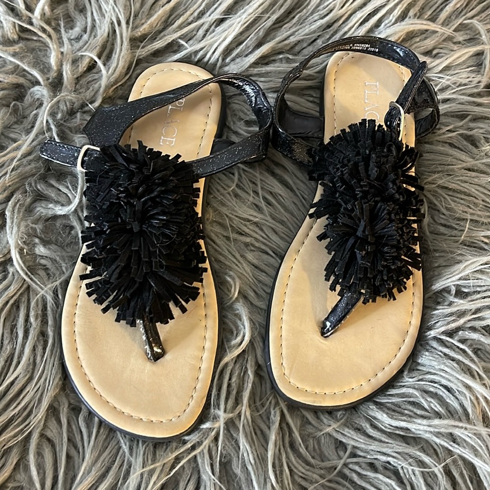 The Children’s Place 4 Black Girl’s Sandals Buckle Strap Closure